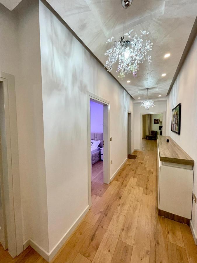 Queen'S Luxury Apartments Lake Tirana Esterno foto