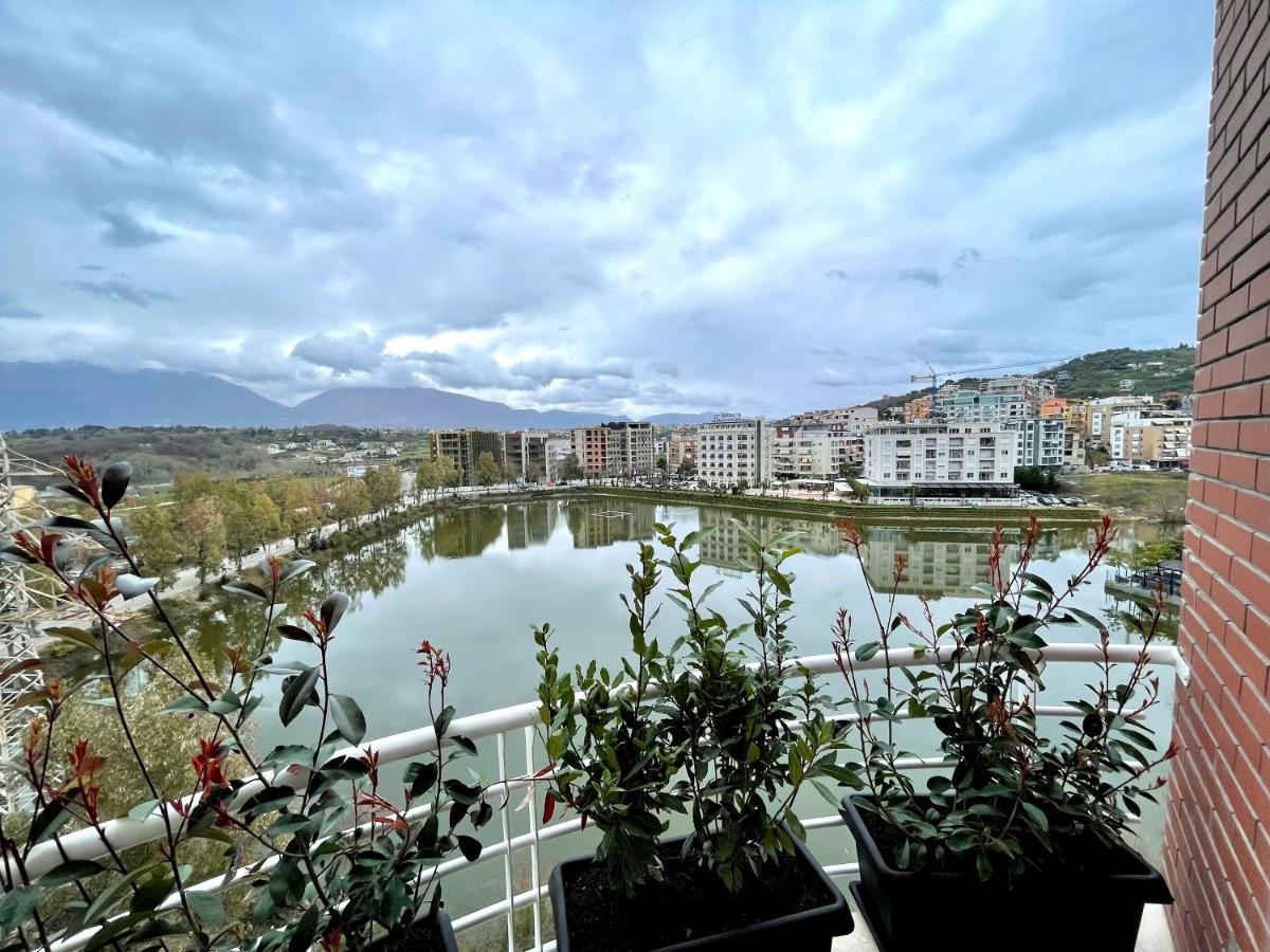 Queen'S Luxury Apartments Lake Tirana Esterno foto