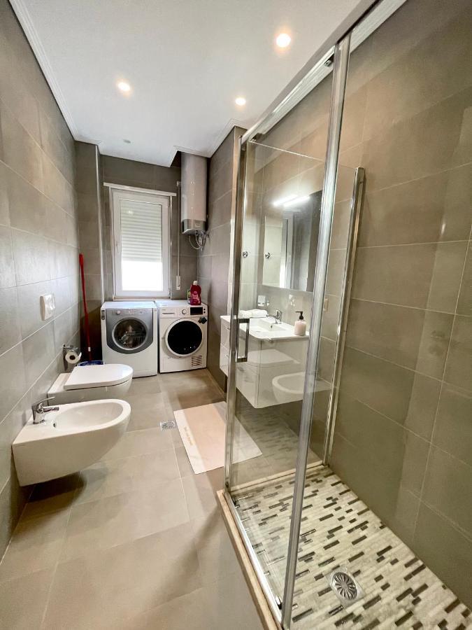 Queen'S Luxury Apartments Lake Tirana Esterno foto