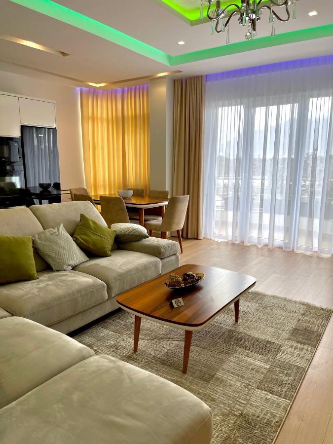 Queen'S Luxury Apartments Lake Tirana Esterno foto